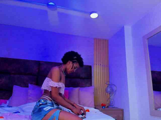 AnnieSanz webcam