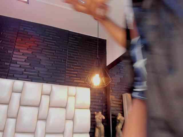 AnnieSanz webcam
