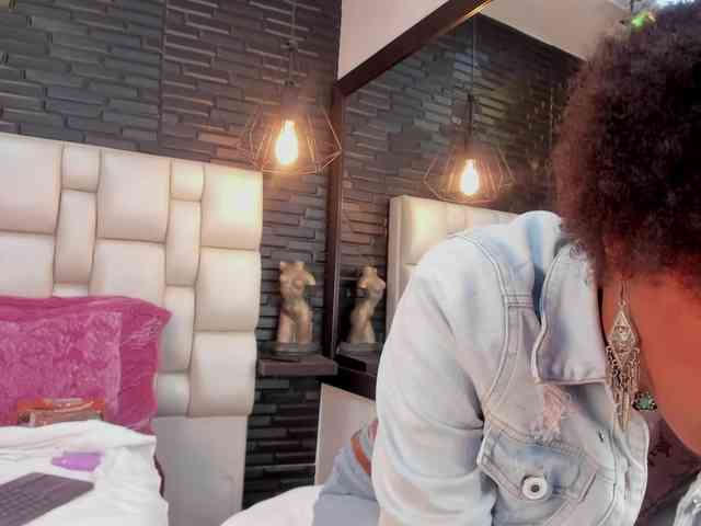 AnnieSanz webcam