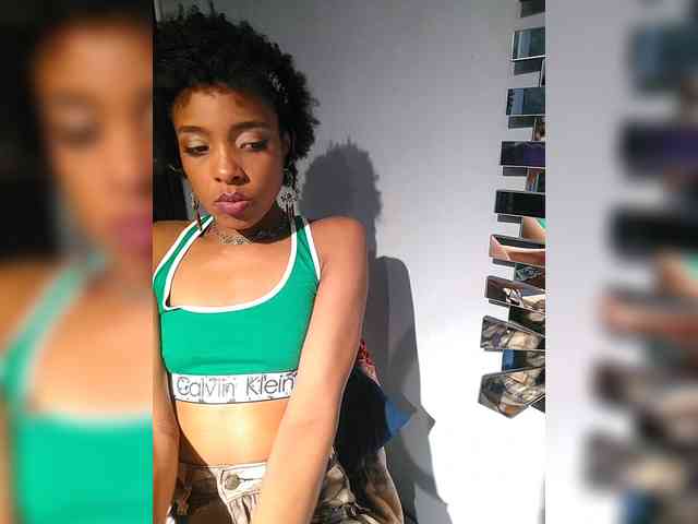 AnnieSanz webcam
