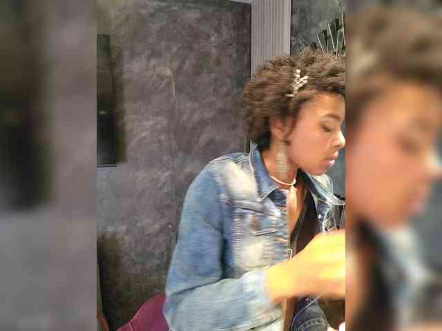 AnnieSanz webcam