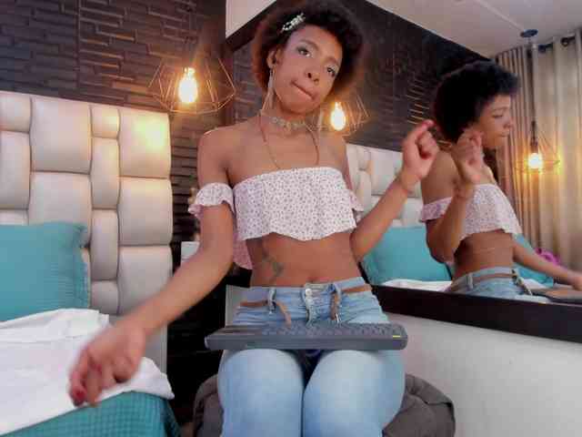 AnnieSanz webcam