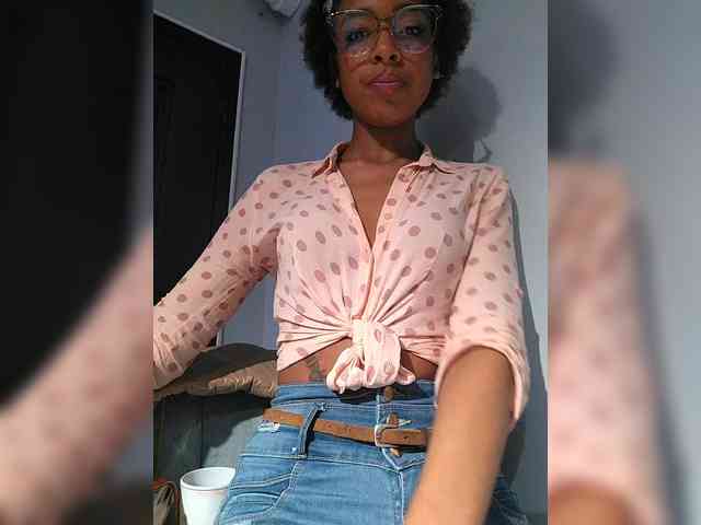 AnnieSanz webcam