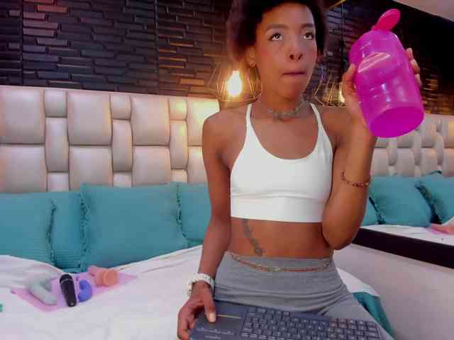 AnnieSanz webcam