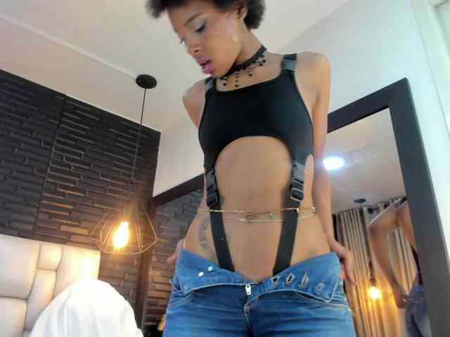 AnnieSanz webcam