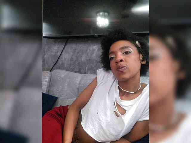 AnnieSanz webcam