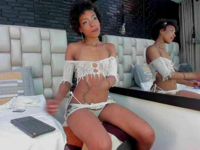 AnnieSanz webcam