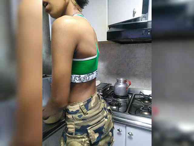 AnnieSanz webcam