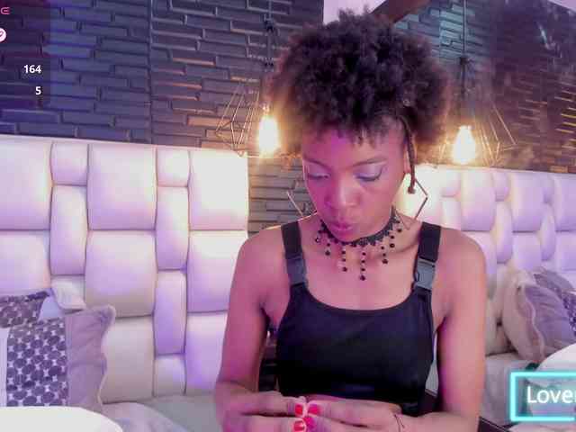 AnnieSanz Live Webcam on BongaCams