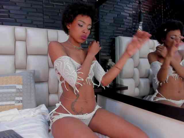 AnnieSanz webcam