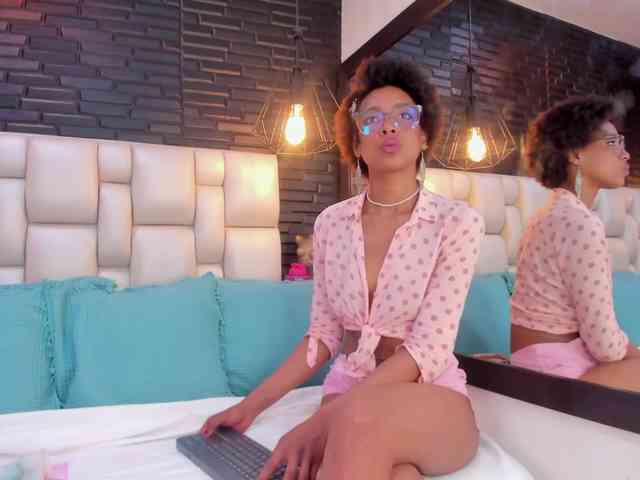 AnnieSanz webcam