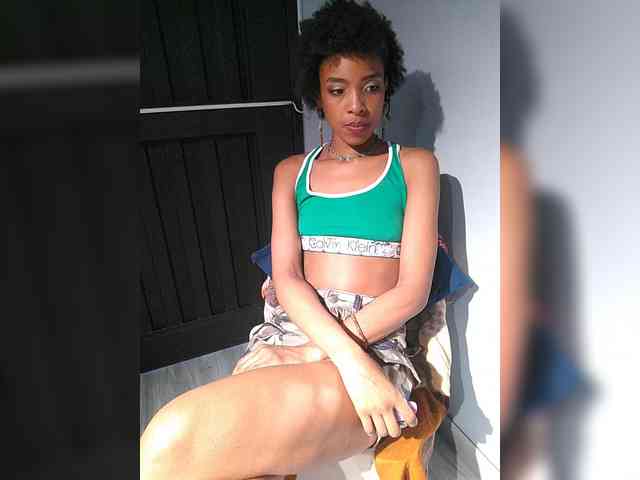 AnnieSanz webcam