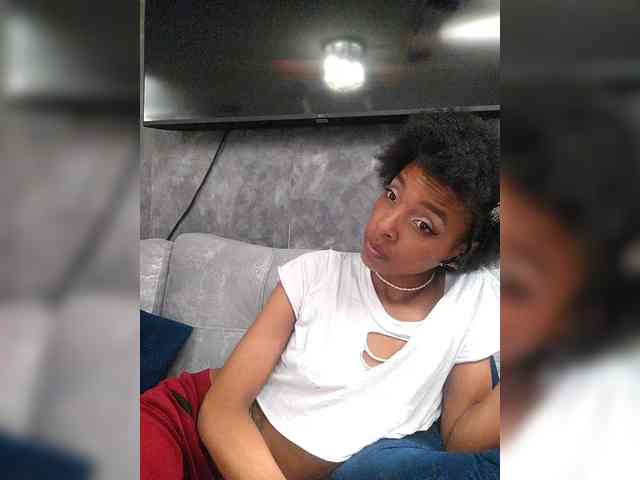 AnnieSanz webcam