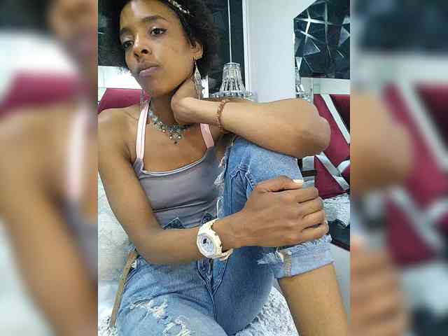 AnnieSanz webcam