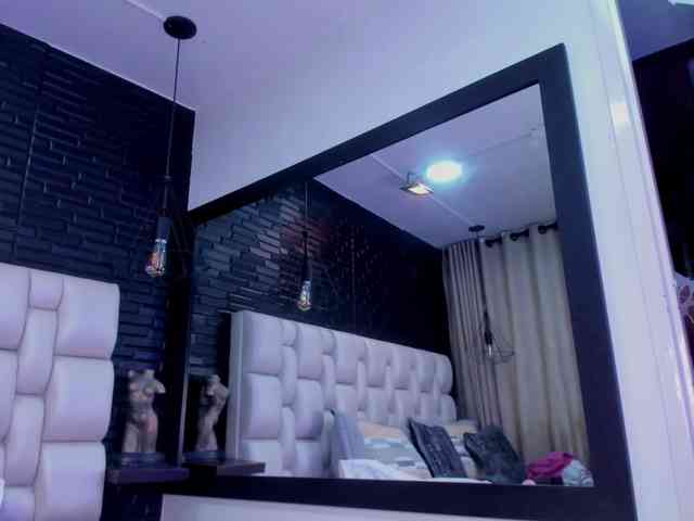 AnnieSanz webcam