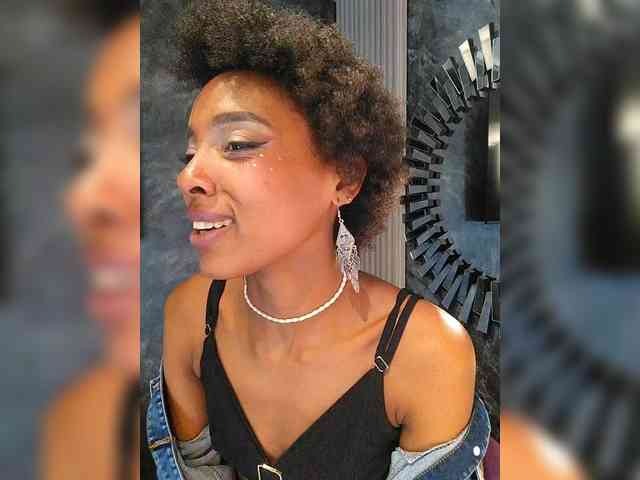 AnnieSanz webcam