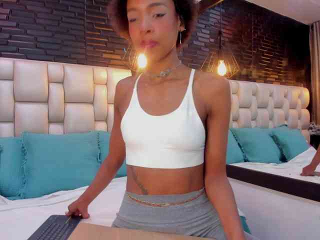 AnnieSanz webcam
