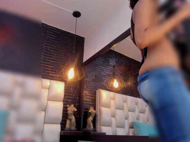 AnnieSanz webcam