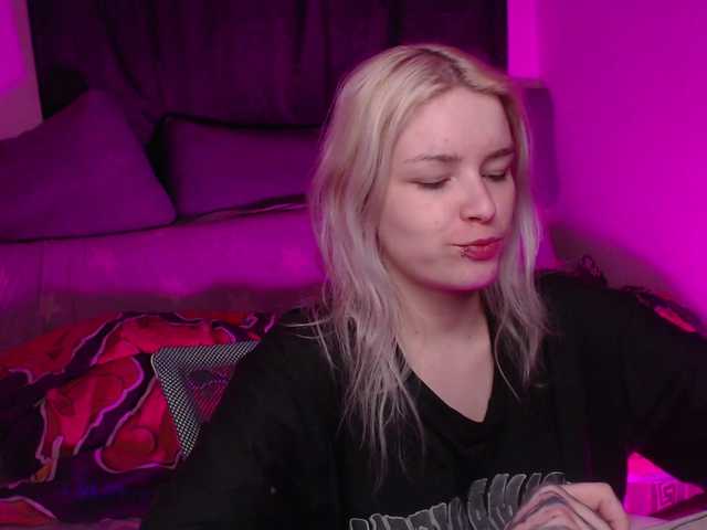 CherryNight666's BongaCams show and profile