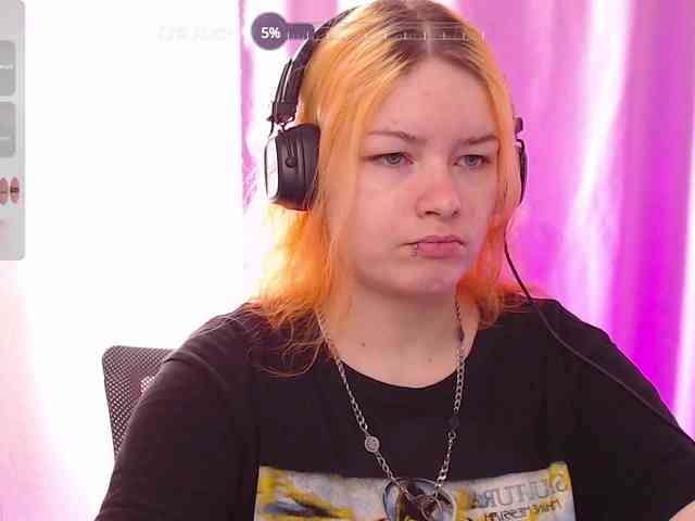 CherryNight666 webcam