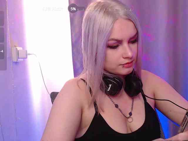 CherryNight666 webcam