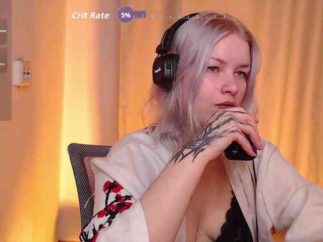 CherryNight666 webcam