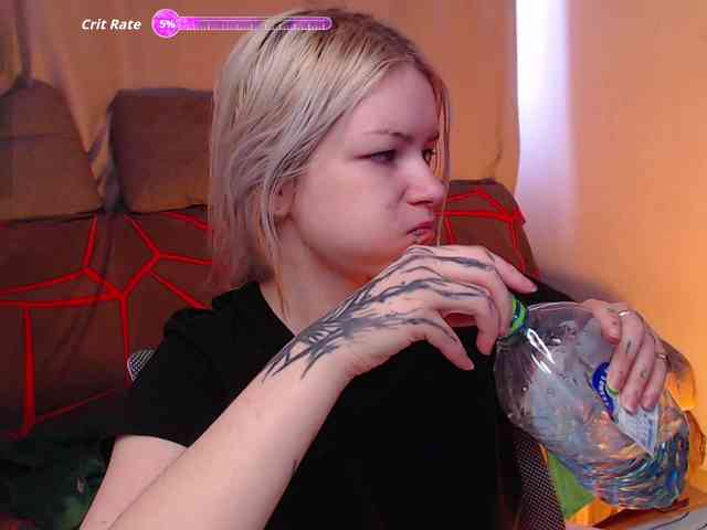 CherryNight666 webcam