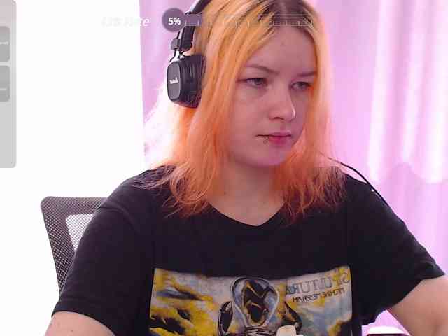 CherryNight666 webcam