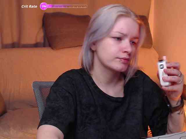 CherryNight666 webcam