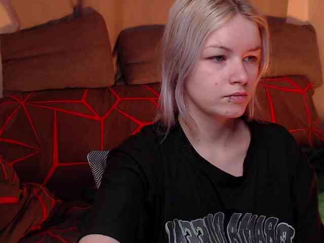 CherryNight666 webcam