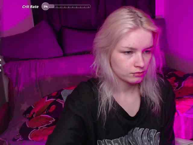 CherryNight666 webcam