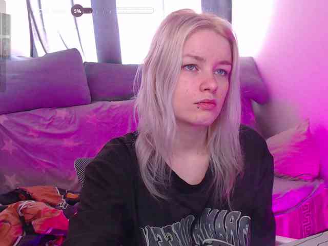 CherryNight666 webcam