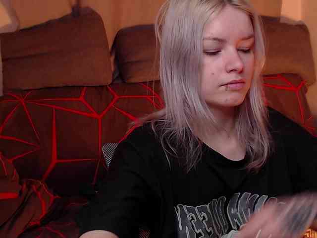 CherryNight666 webcam