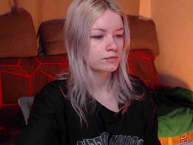 CherryNight666 webcam