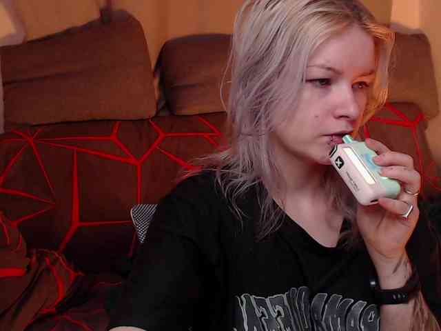 CherryNight666 webcam