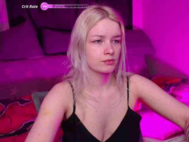 CherryNight666 webcam