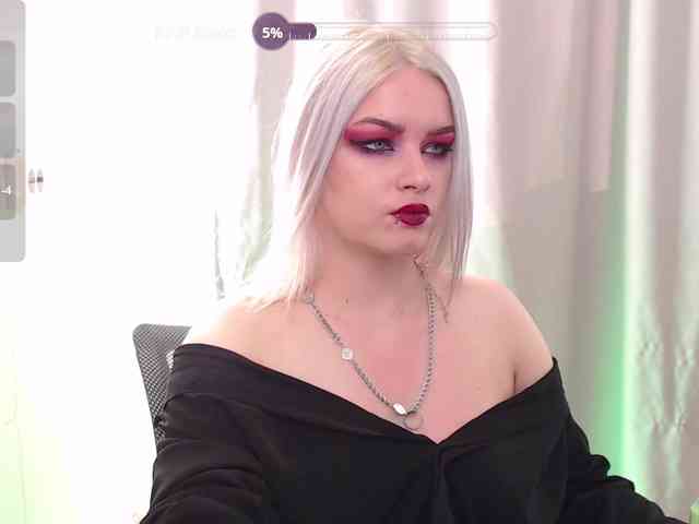CherryNight666 webcam