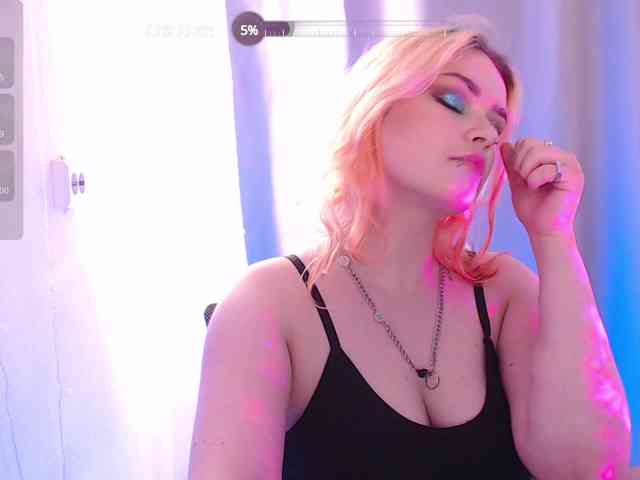CherryNight666 webcam