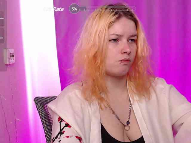 CherryNight666 webcam