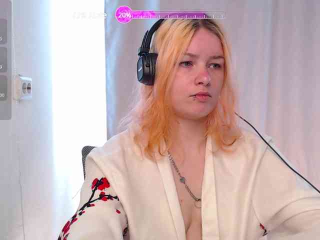 CherryNight666 webcam