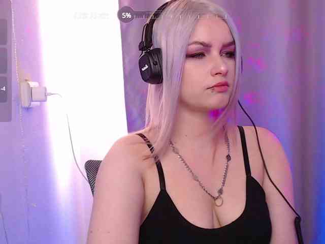 CherryNight666 webcam