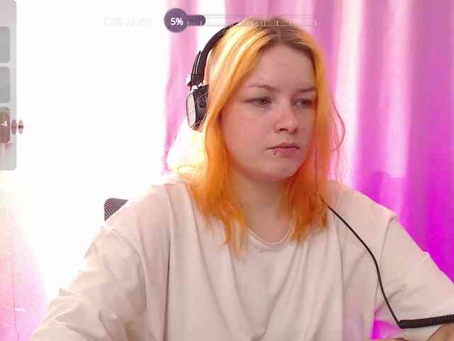 CherryNight666 webcam
