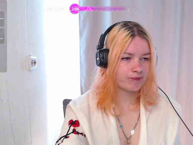 CherryNight666 webcam