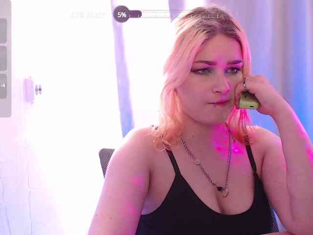 CherryNight666 webcam