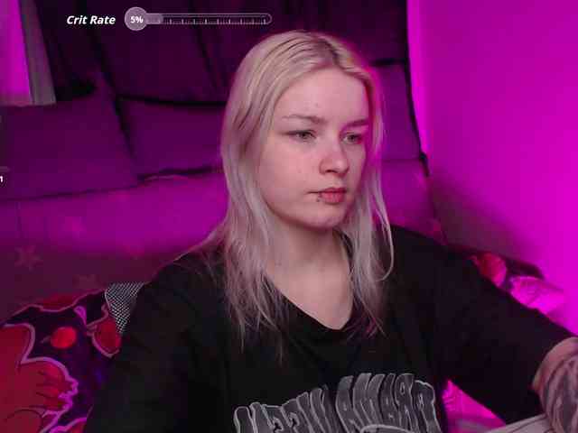 CherryNight666 webcam