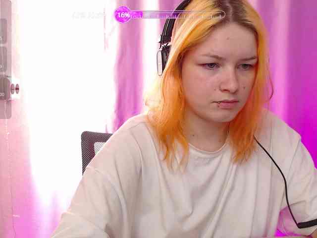 CherryNight666 webcam