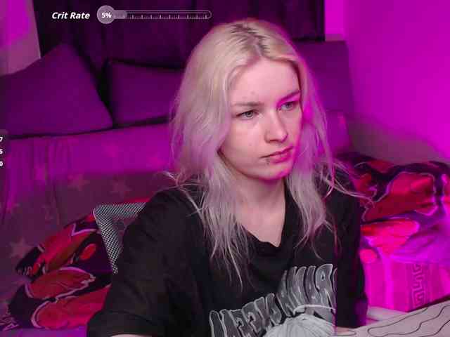 CherryNight666 webcam