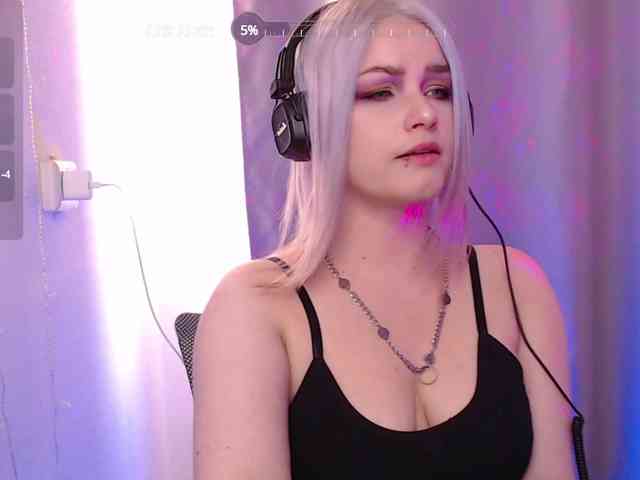 CherryNight666 webcam
