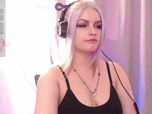 CherryNight666 webcam
