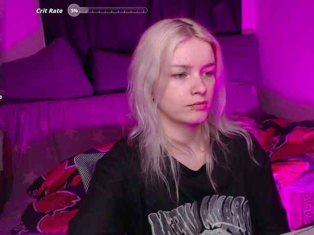 CherryNight666 webcam